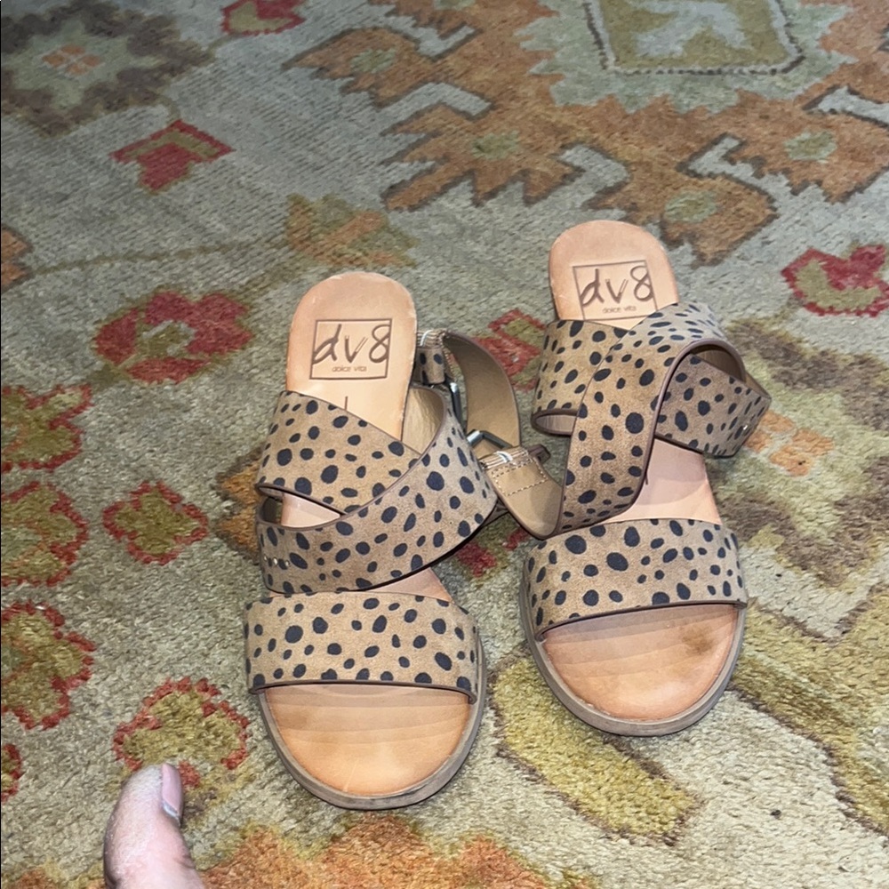 DV by Dolce Vita Tan and Black Slide Sandals